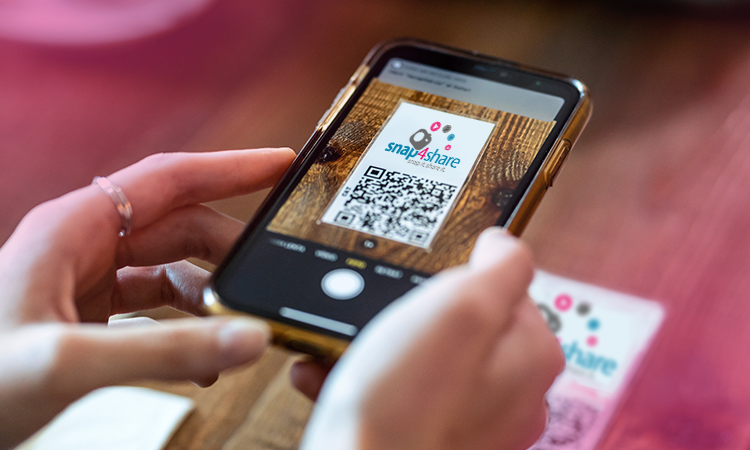 QR Code Sharing Mockup